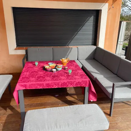 Holiday home Magnifique Cabanon Atypique Varois Avec Surprises