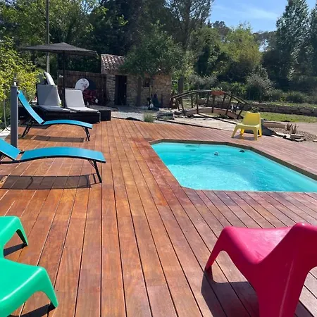 Magnifique Cabanon Atypique Varois Avec Surprises * Pignans